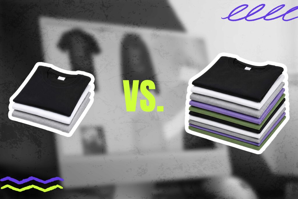 Links ein kleiner stapel t-shirts. in der Mitte steht versus und rechts ein großer stapel an t-shirts.